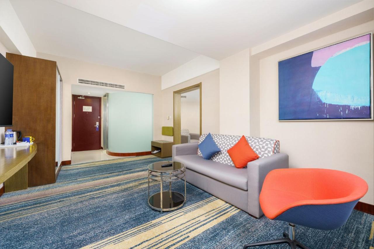 Holiday Inn Express City Centre Dalian By Ihg Exteriör bild