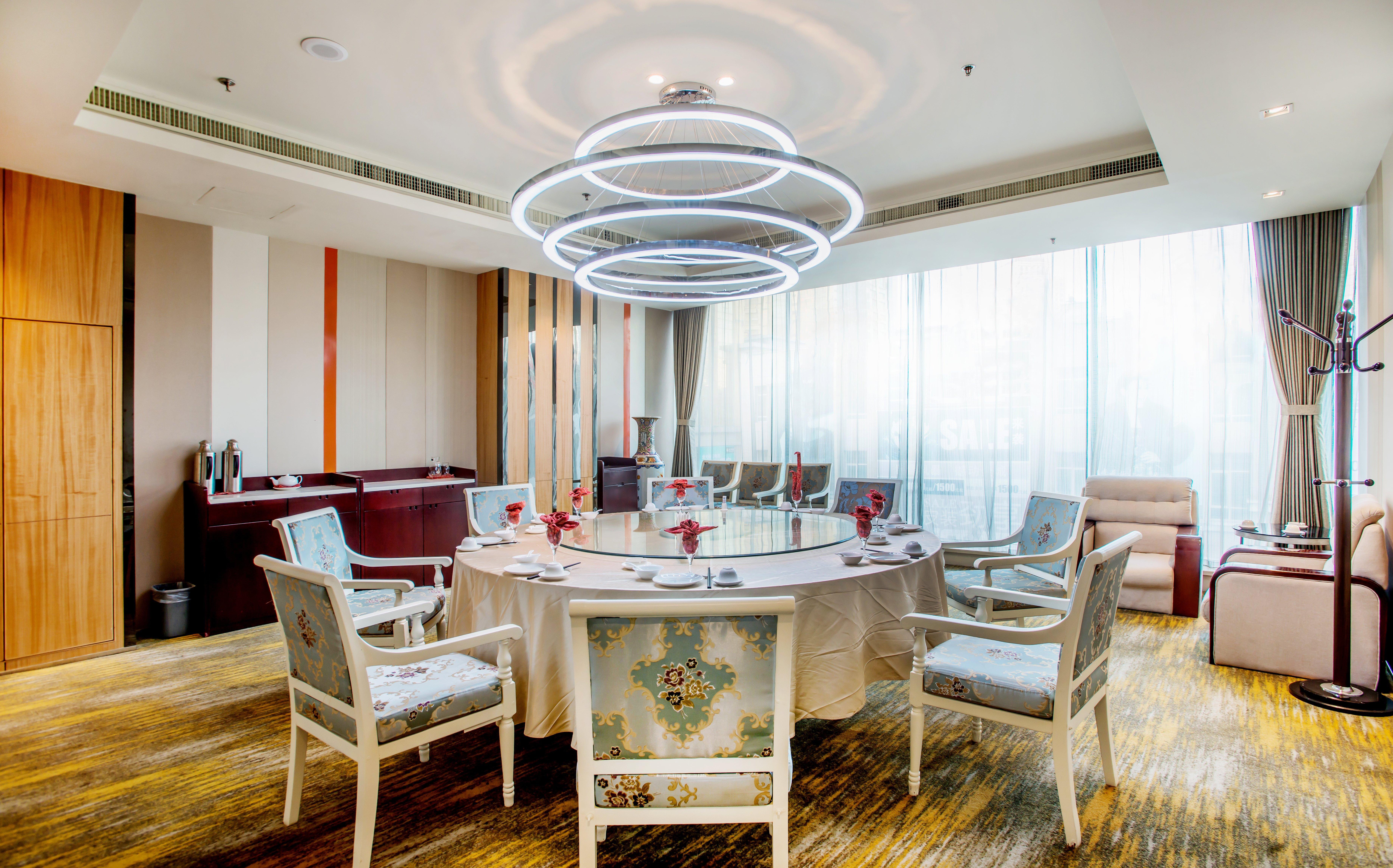 Holiday Inn Express City Centre Dalian By Ihg Exteriör bild
