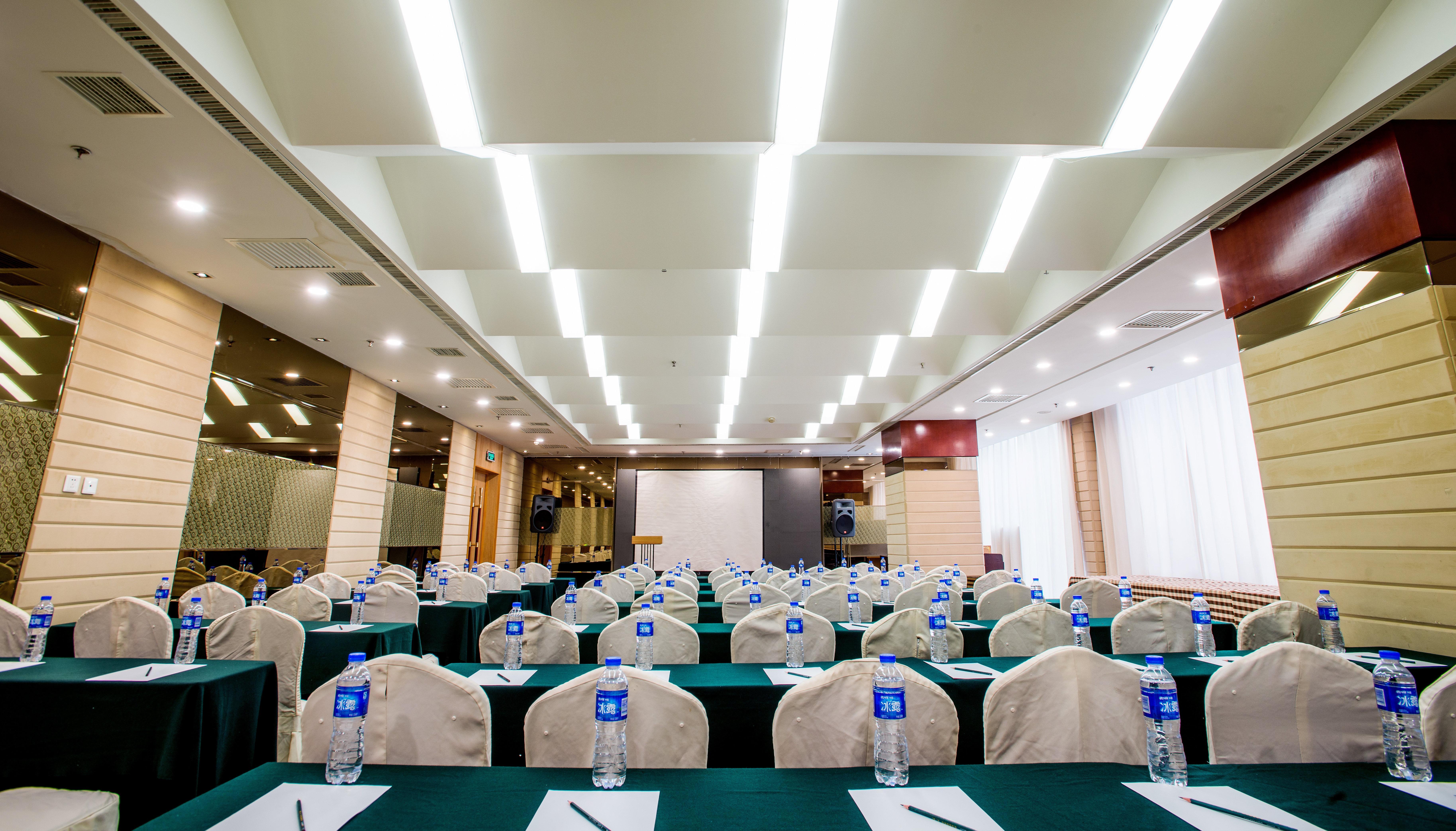 Holiday Inn Express City Centre Dalian By Ihg Exteriör bild