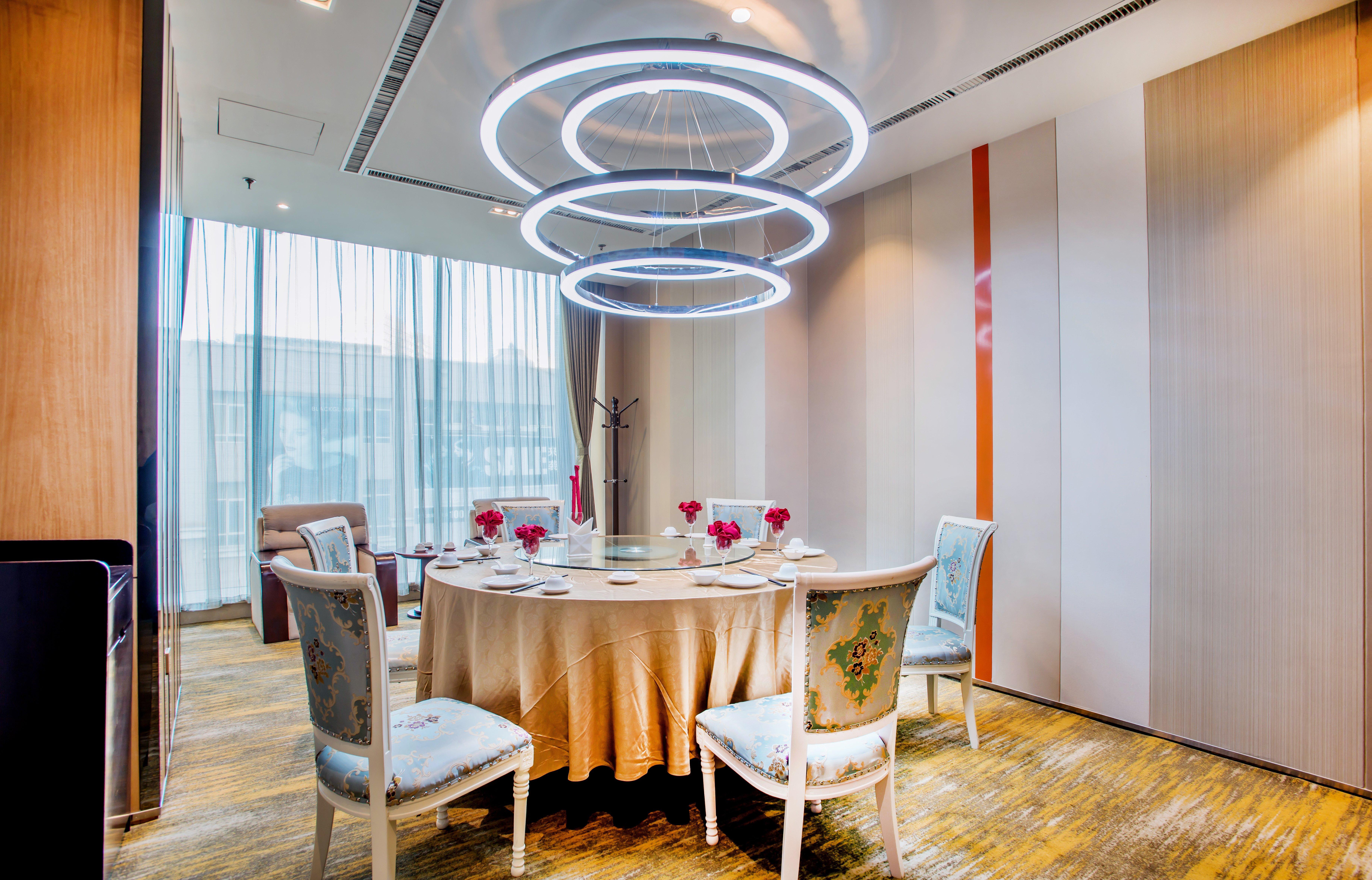 Holiday Inn Express City Centre Dalian By Ihg Exteriör bild